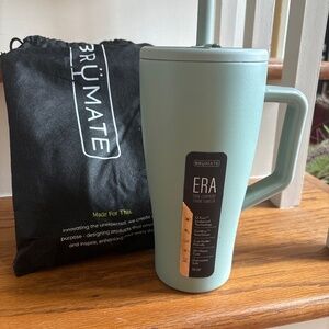 Brumate Era 30oz  tumbler green sage  Brand New